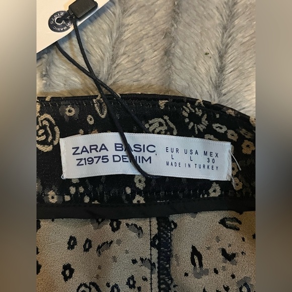 Zara Floral Skirt Size Large - Picture 2 of 8